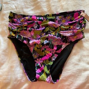 Victoria’s Secret high waisted bikini bottoms